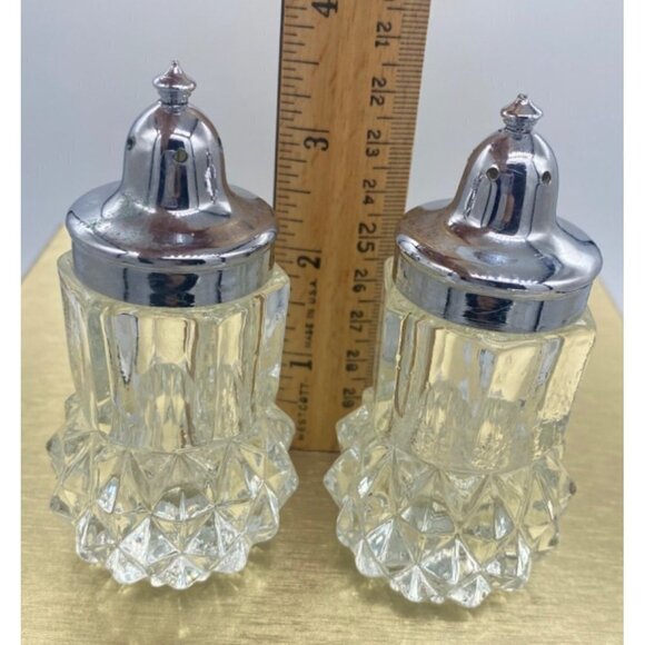 Cut Glass Salt and Pepper Shakers Set with Tray - Picture 2 of 10